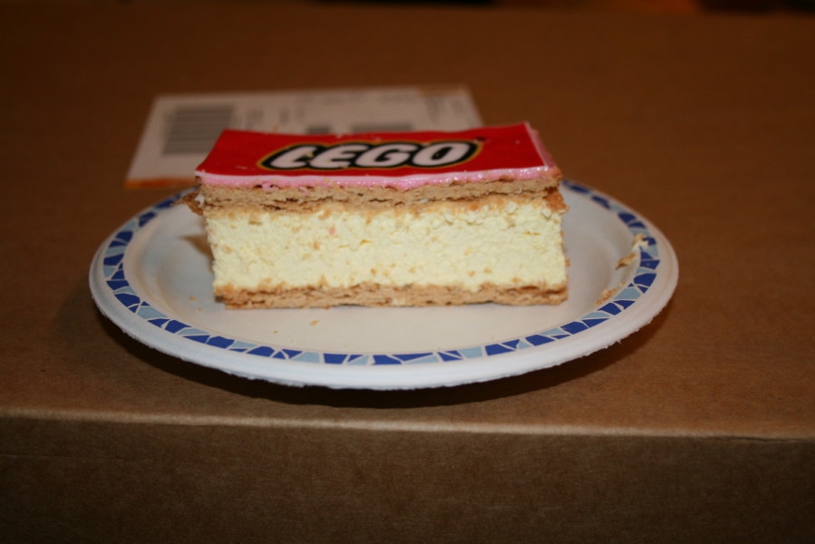lego_cake_002.jpg