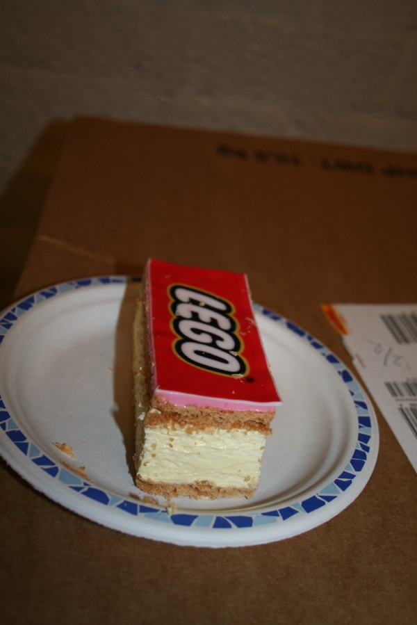 lego_cake_003.jpg