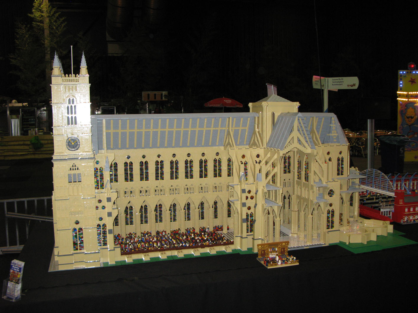 legoworld-inside_westminster.jpg
