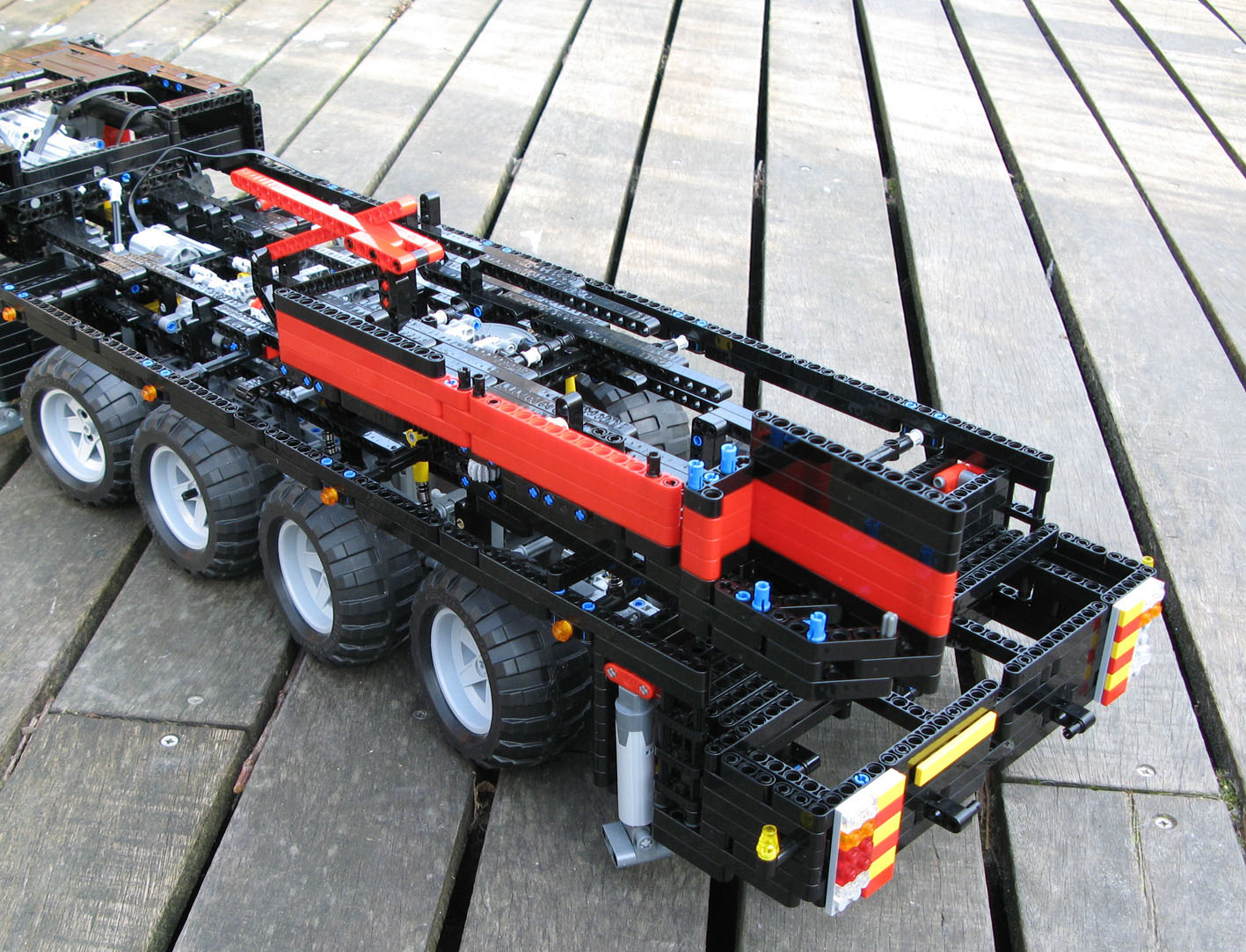 folding-crane-991.jpg