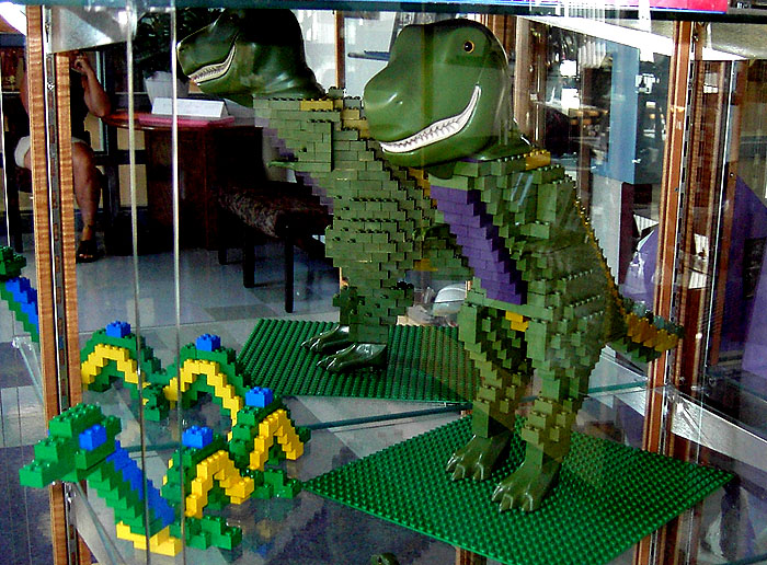 dino003.jpg