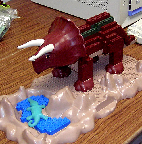 dino004.jpg
