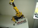 rough-terrain-crane