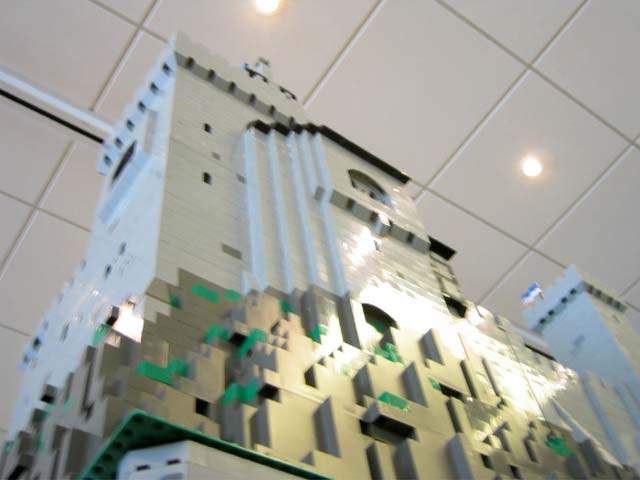 10_jojo_castle.jpg