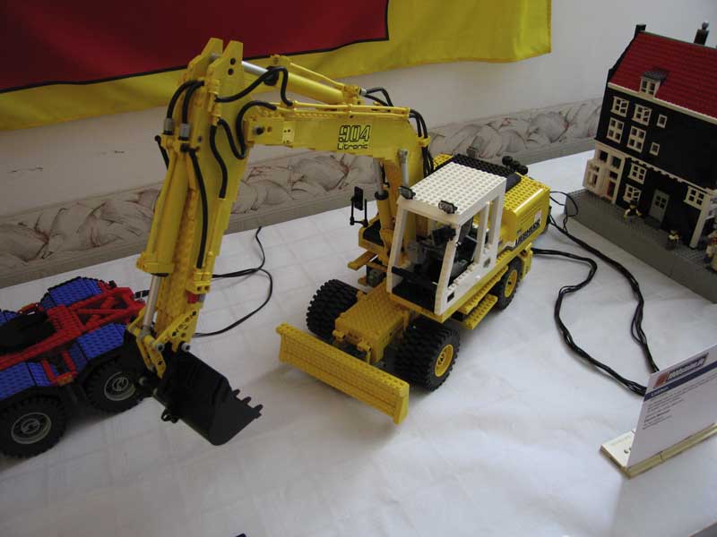 020_liebherr.jpg