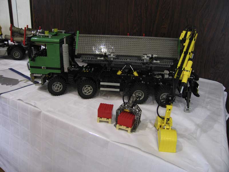 024_mercedes-benz_actros.jpg