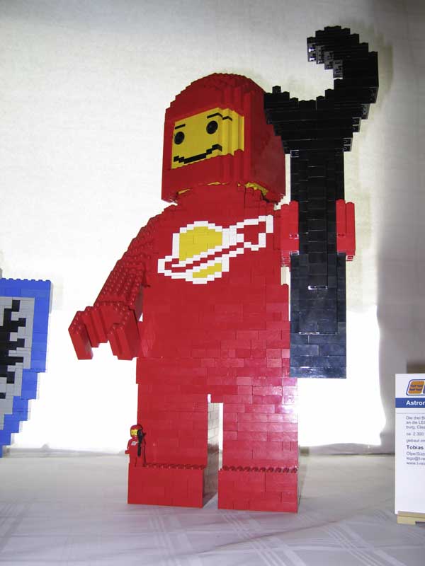029_astronaut.jpg