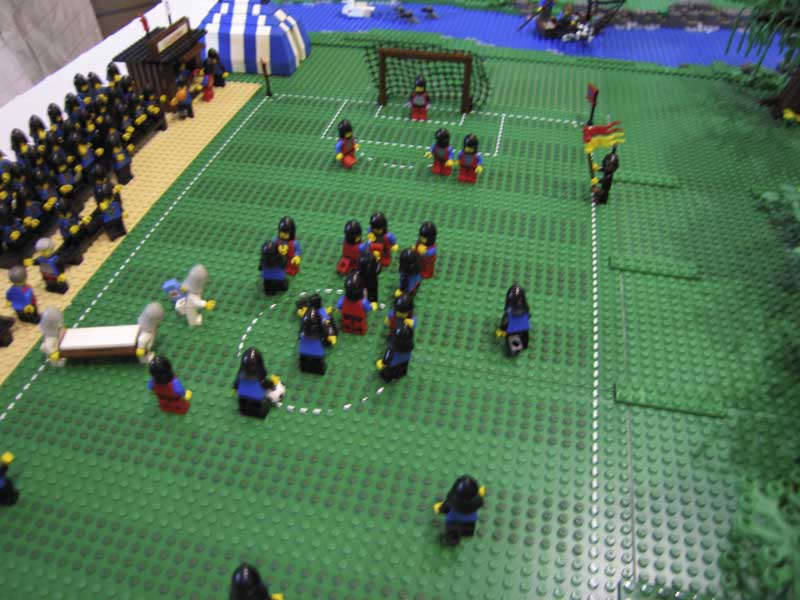 044d_football.jpg