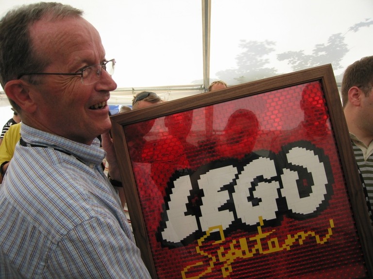 001_lego_75_years.jpg