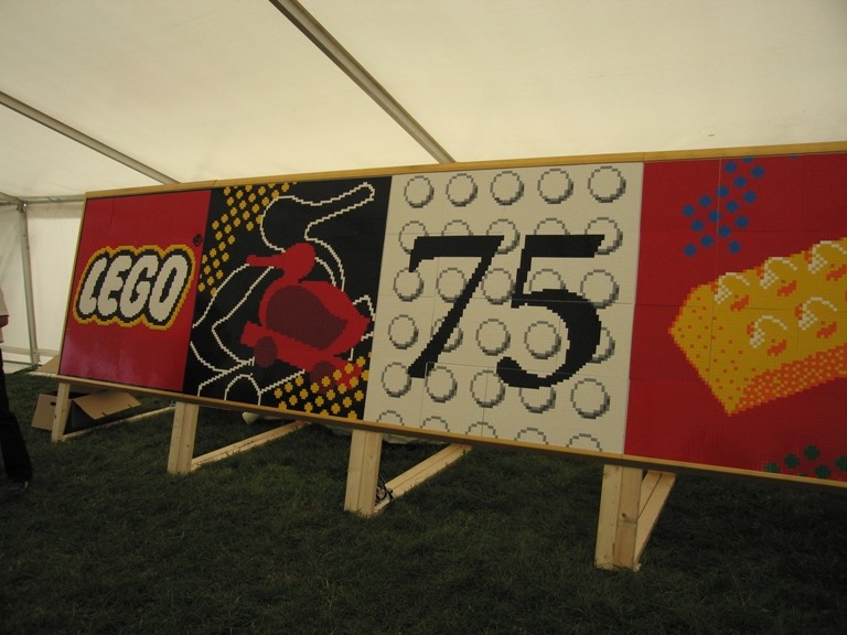 016_lego_75_years.jpg