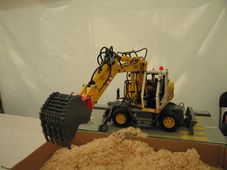 031_lego_75_years.jpg