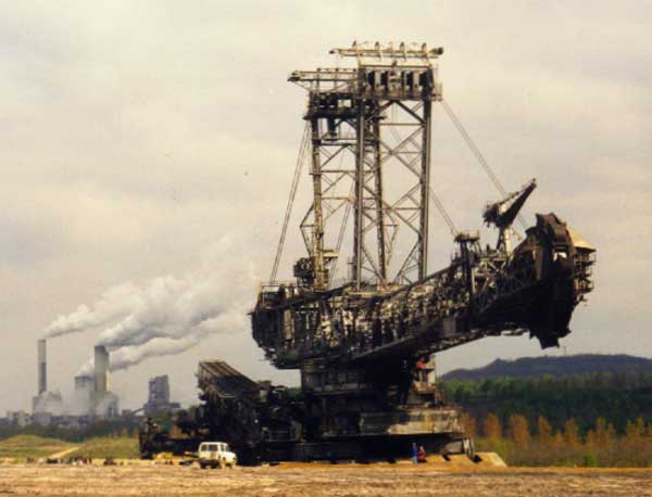 x_real_excavator_03.jpg
