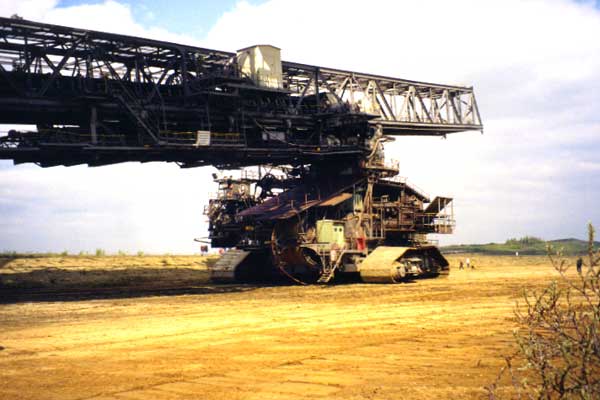 x_real_excavator_07.jpg