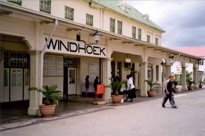08_windhoek_station.jpg