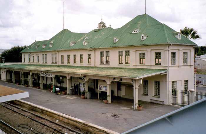 09_windhoek_station.jpg