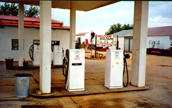 60_solitaire_petrolstation.jpg