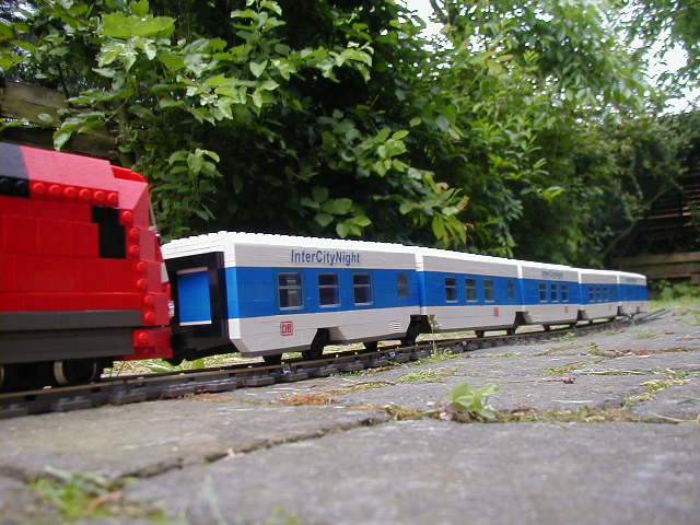 intercitynight_02.jpg