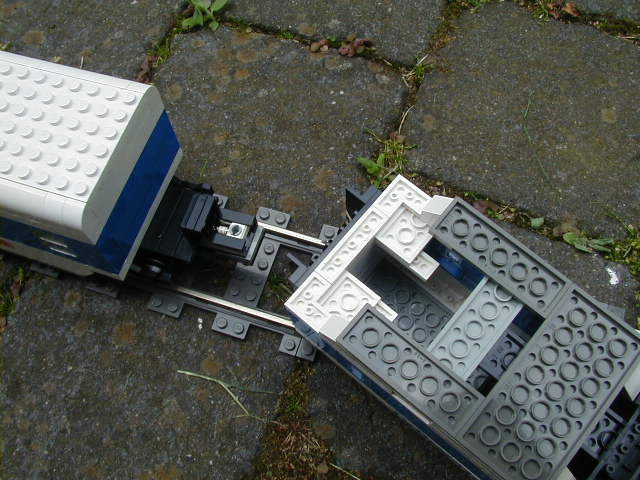 intercitynight_07_coupling.jpg