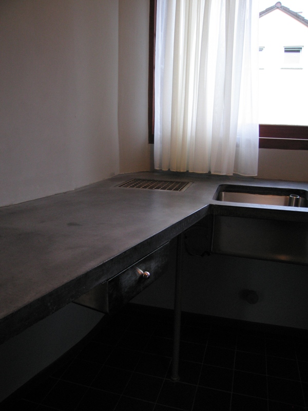 025_lecorbusier_kitchen_real.jpg