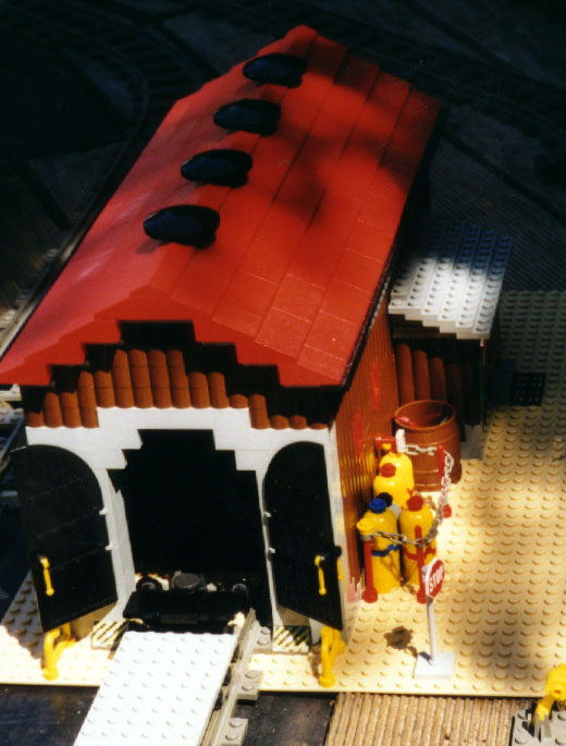 shed_by_klaus_hahnen_2.jpg