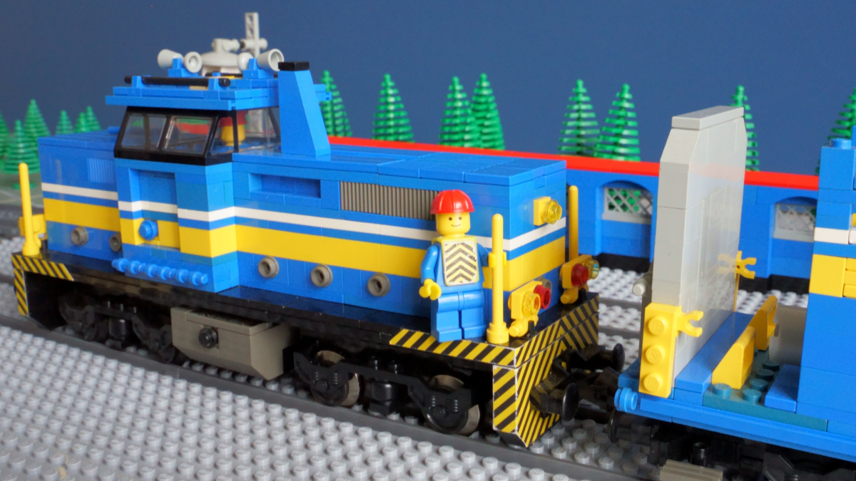 old-blue-diesel-engine-05.jpg