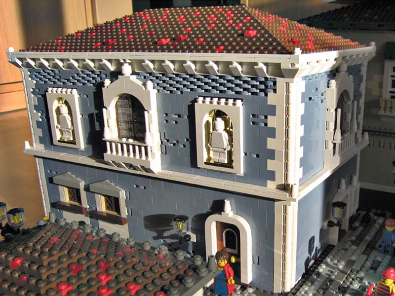 016_venice_blue_house.jpg