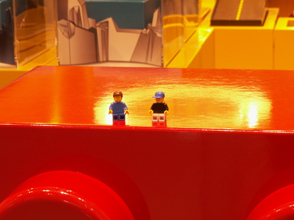 13b_inside_lego_store_schaumburg_il.jpg