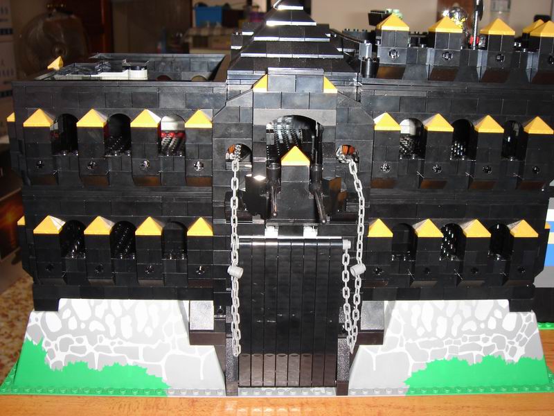 castle_gate-unfinished_111.jpg
