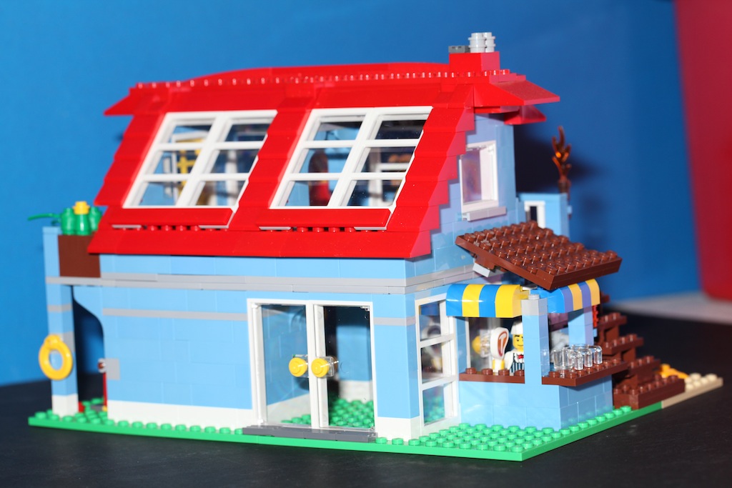 moc7346seasidehouse-02.jpg