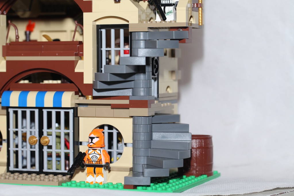 moc79004prison-08.jpg