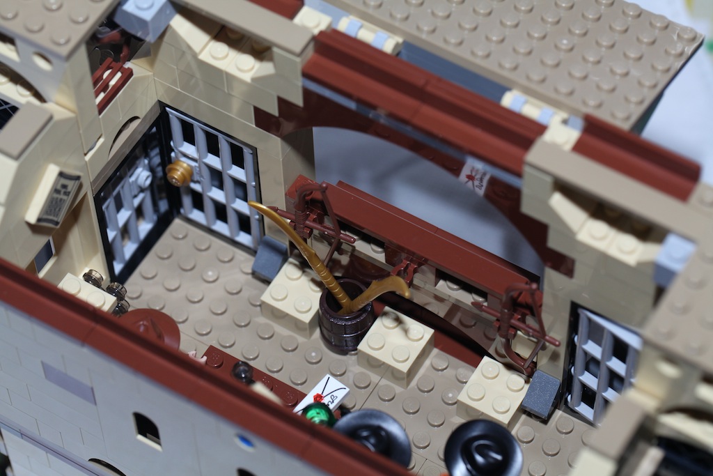 moc79004prison-14.jpg