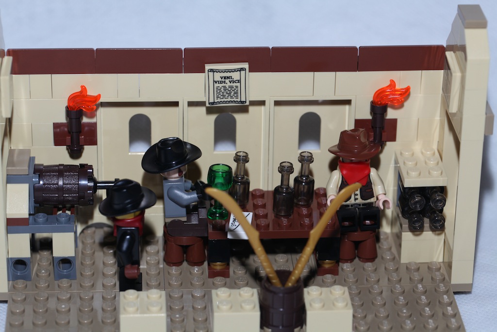 moc79004prison-18.jpg