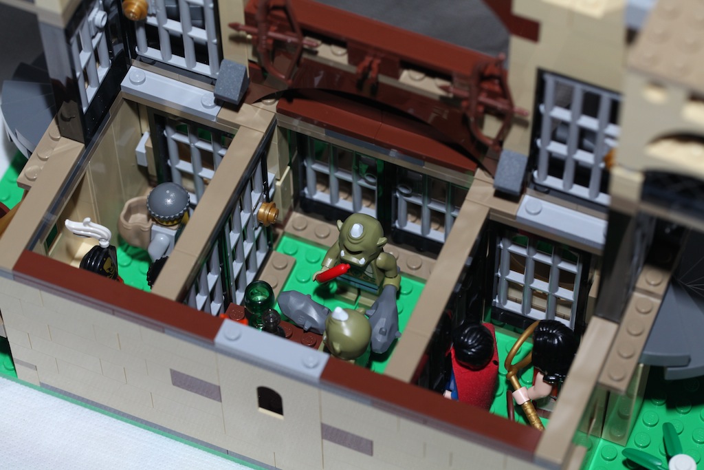 moc79004prison-22.jpg