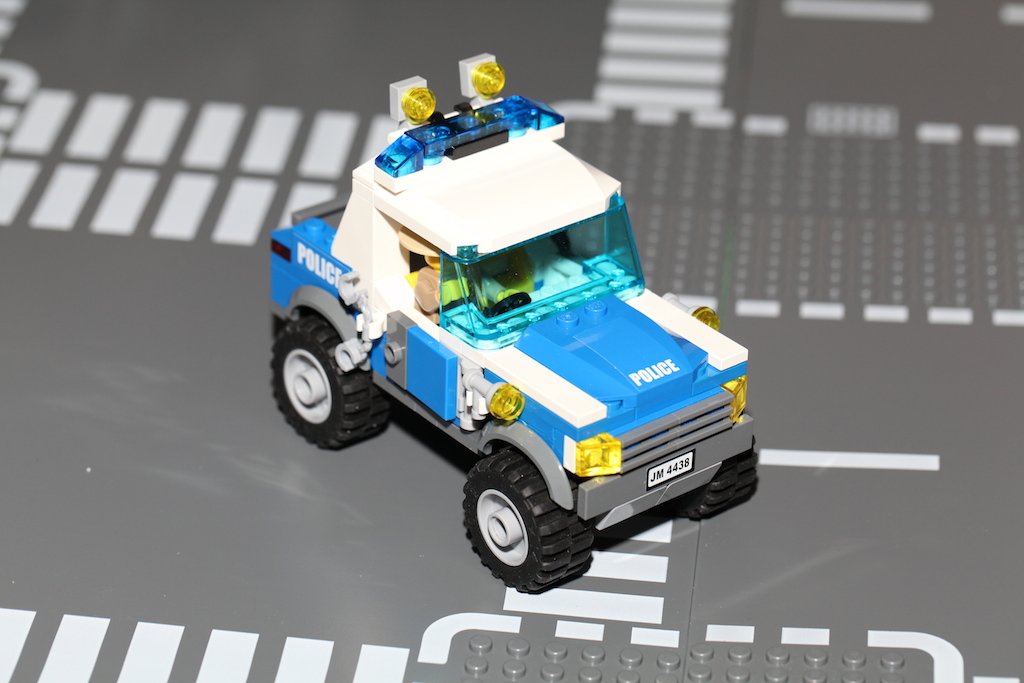 4438policetruck-01.jpg