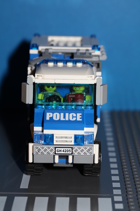 moc4205truck-01.jpg