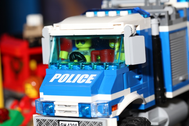 moc4205truck-03.jpg