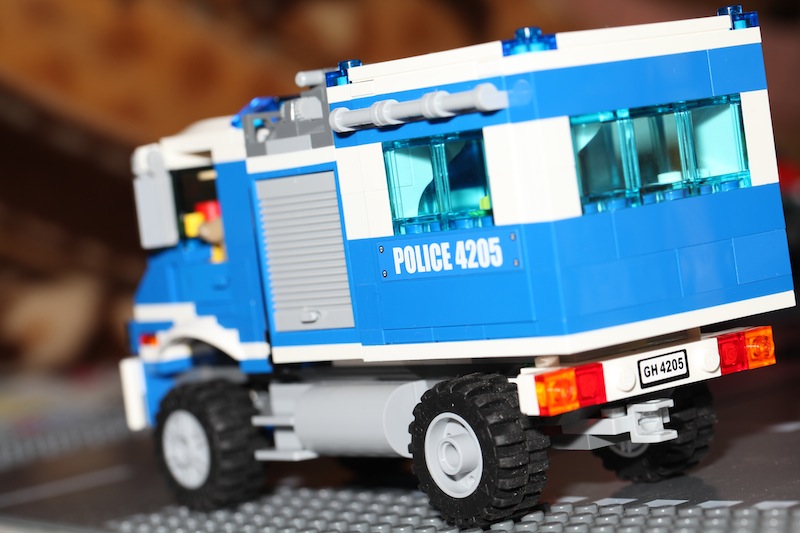 moc4205truck-04.jpg
