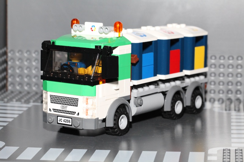 moc4206recyclingtruck-02.jpg