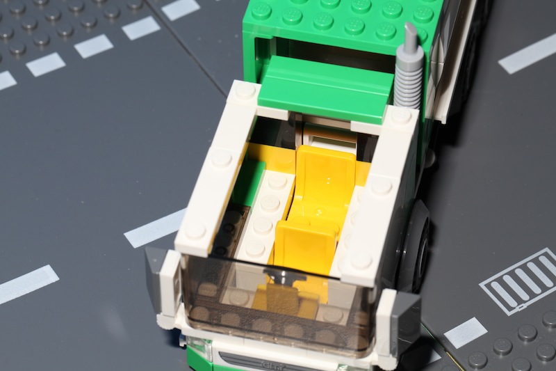 moc4432garbagetruck-05.jpg