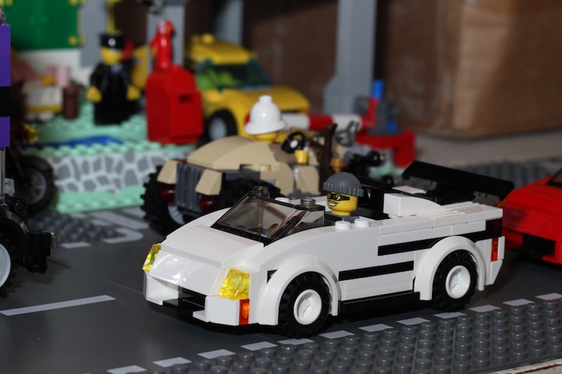 moc60007sportscar-1.jpg