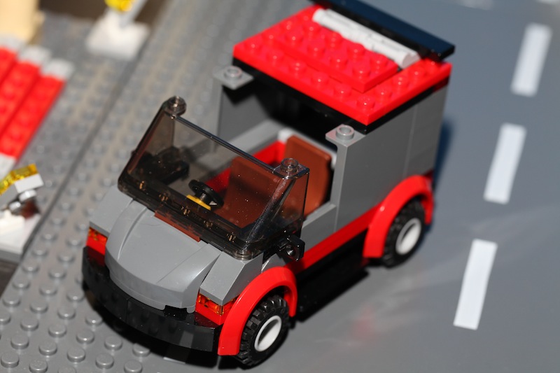 moc60008van-04.jpg