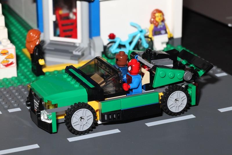 moc76004car-01.jpg