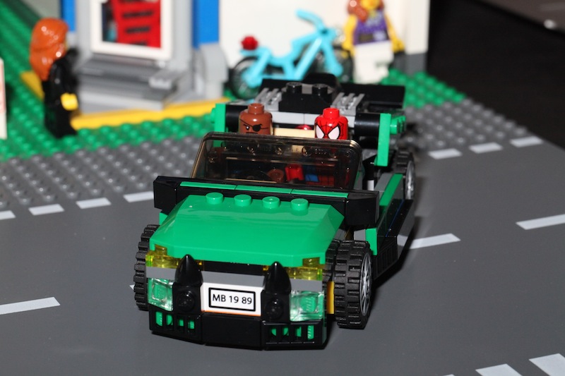 moc76004car-02.jpg