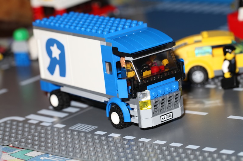 moc7848truck-02.jpg