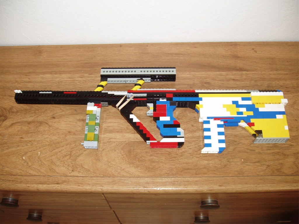 01.steyr.aug.v3.jpg