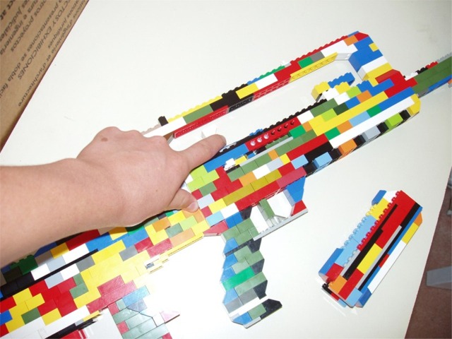 famas-v1.0-p05.jpg