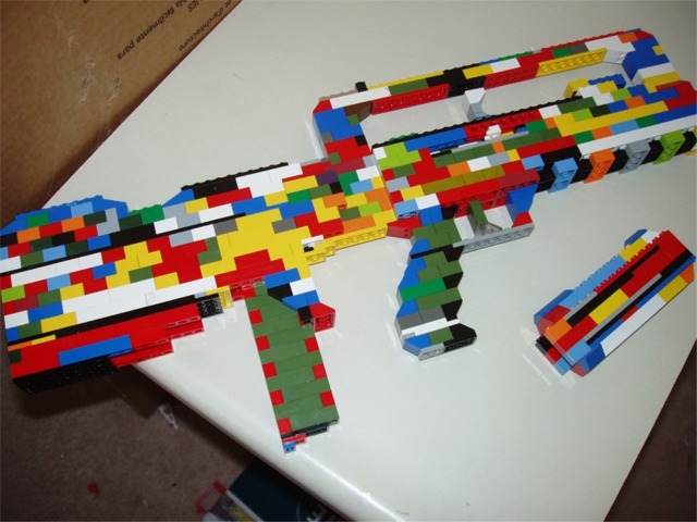 famas-v1.0-p06.jpg
