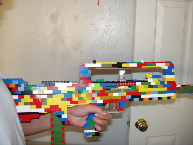 famas-v1.0-p09.jpg