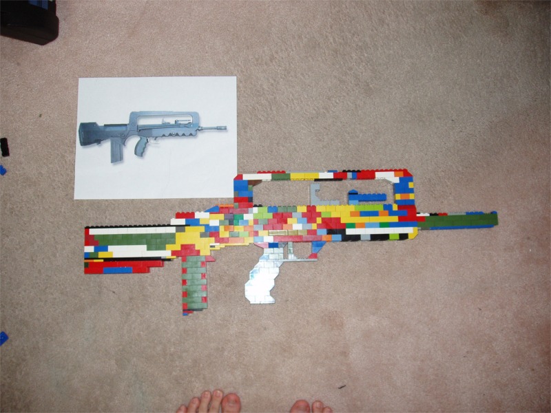 famas_-_03.jpg