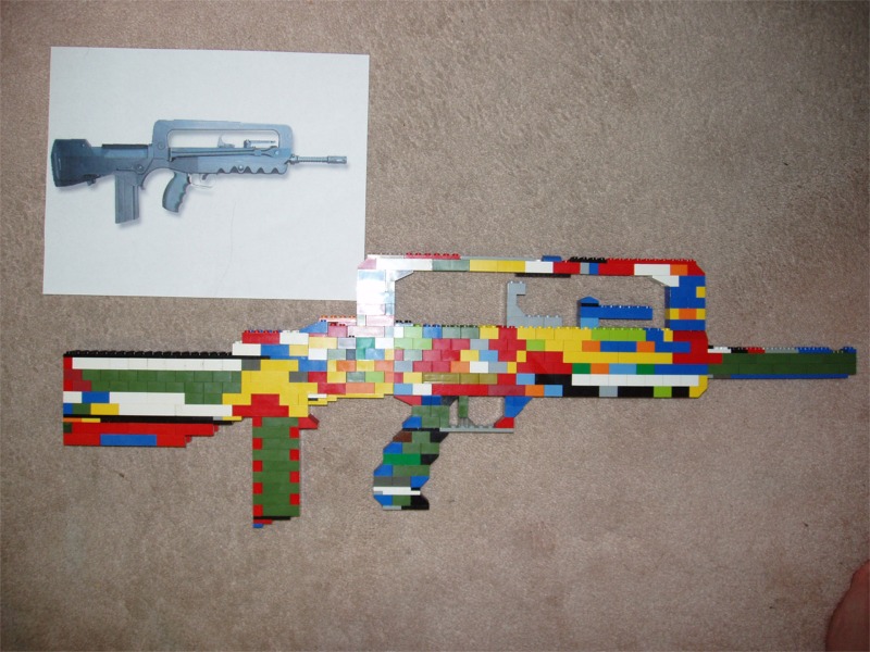 famas_-_04.jpg